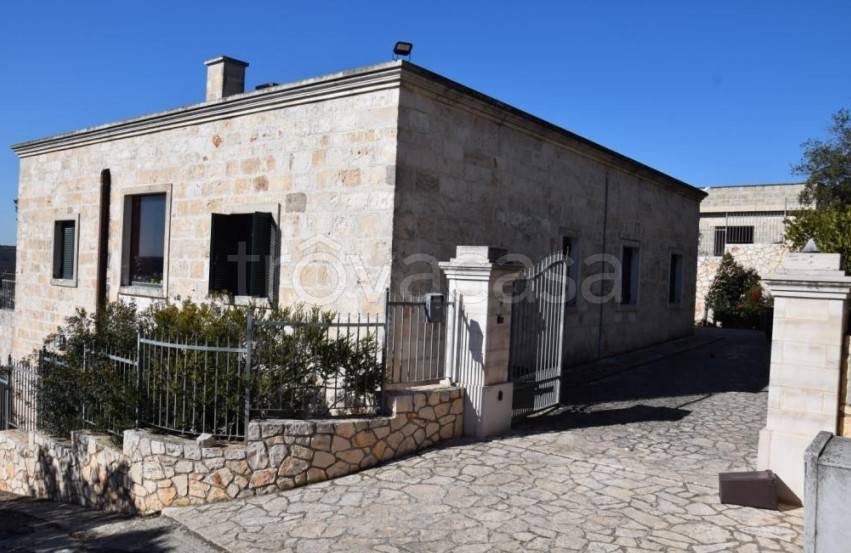 casa indipendente in vendita a Fasano