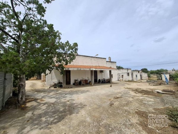 casa indipendente in vendita a Fasano