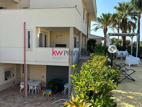casa indipendente in vendita a Fasano in zona Savelletri