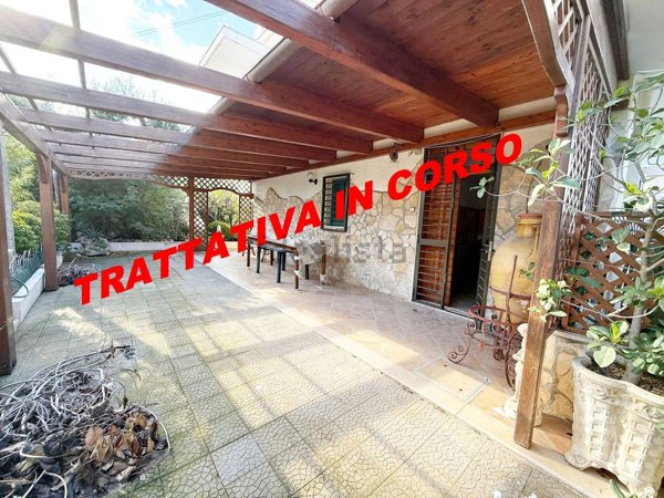 casa indipendente in vendita a Fasano in zona Torre Canne