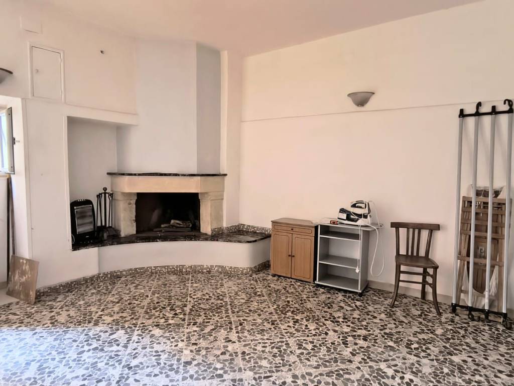 casa indipendente in vendita a Fasano