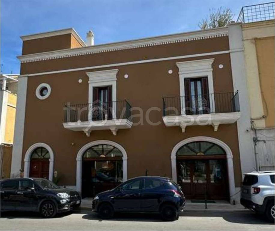 casa indipendente in vendita a Fasano