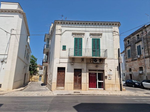 casa indipendente in vendita a Fasano