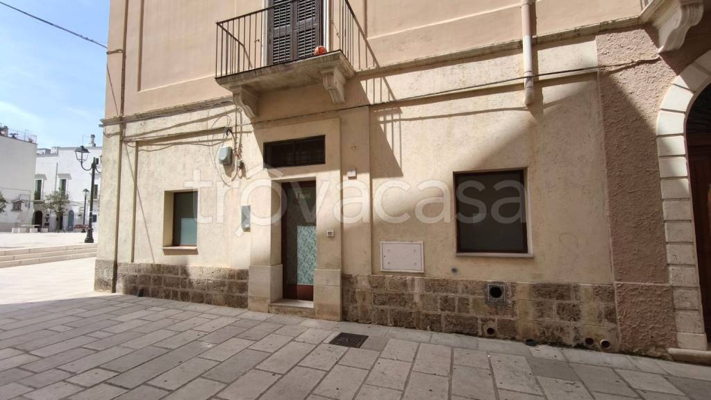 negozio in vendita a Fasano