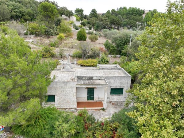 casa indipendente in vendita a Fasano in zona Laureto