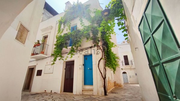 casa indipendente in vendita a Fasano
