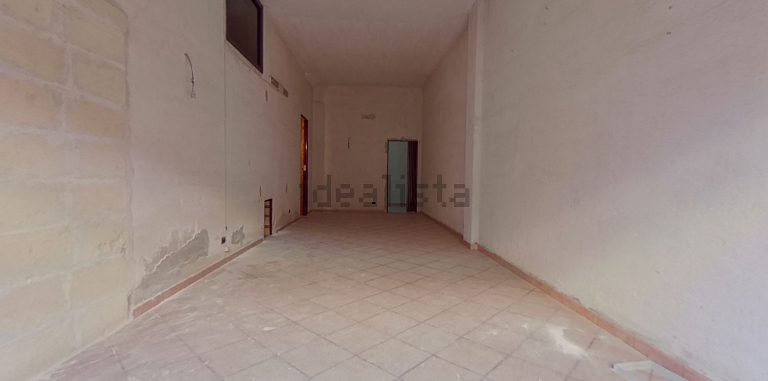 locale commerciale in vendita a Fasano