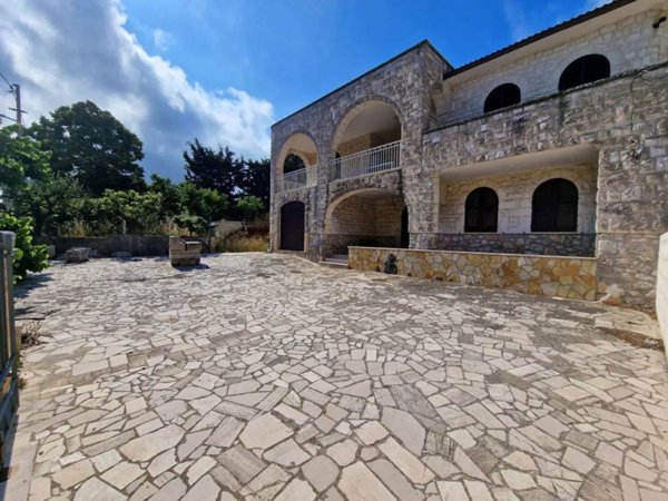 casa indipendente in vendita a Fasano in zona Laureto