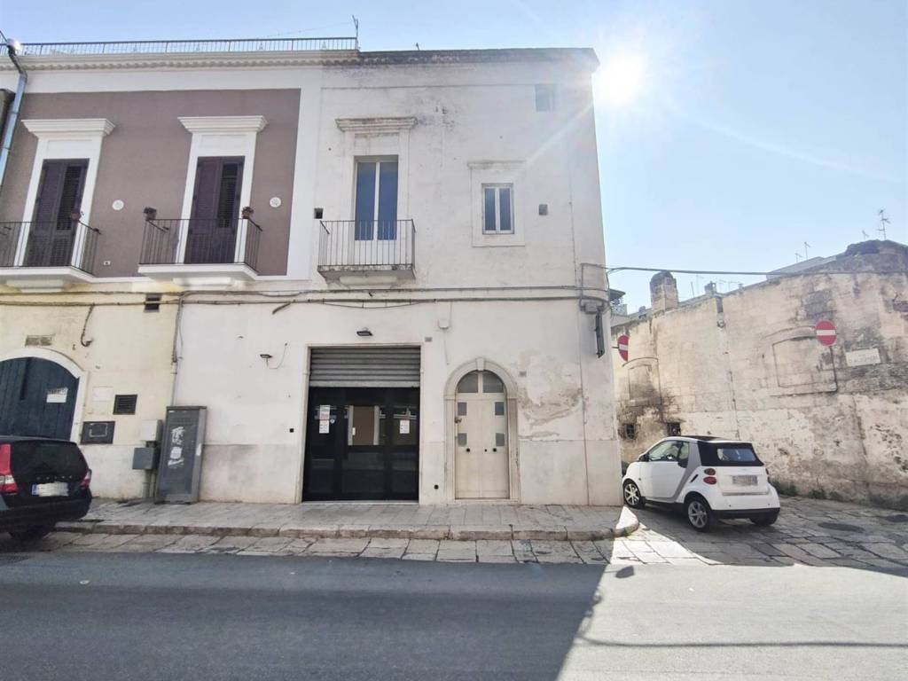 casa indipendente in vendita a Fasano