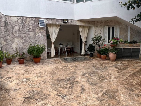 casa indipendente in vendita a Fasano