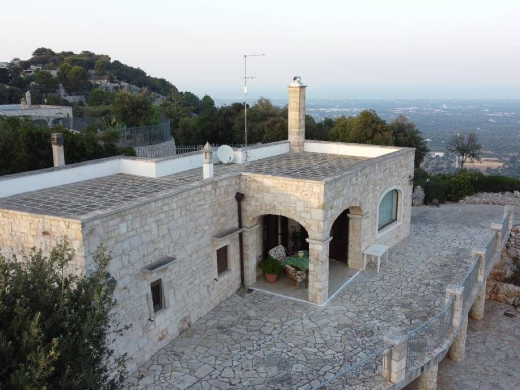 casa indipendente in vendita a Fasano in zona Laureto
