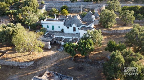 casa indipendente in vendita a Fasano