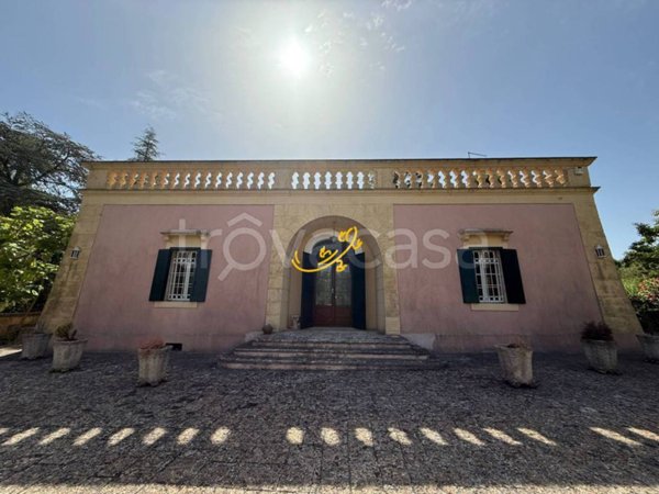 casa indipendente in vendita a Fasano in zona Laureto