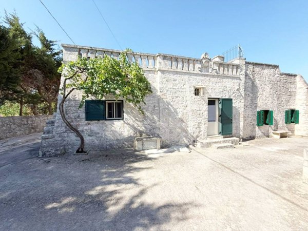 casa indipendente in vendita a Fasano in zona Laureto