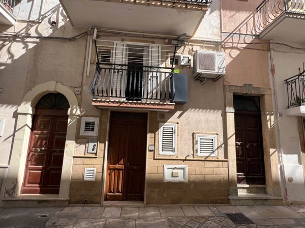 casa indipendente in vendita a Fasano