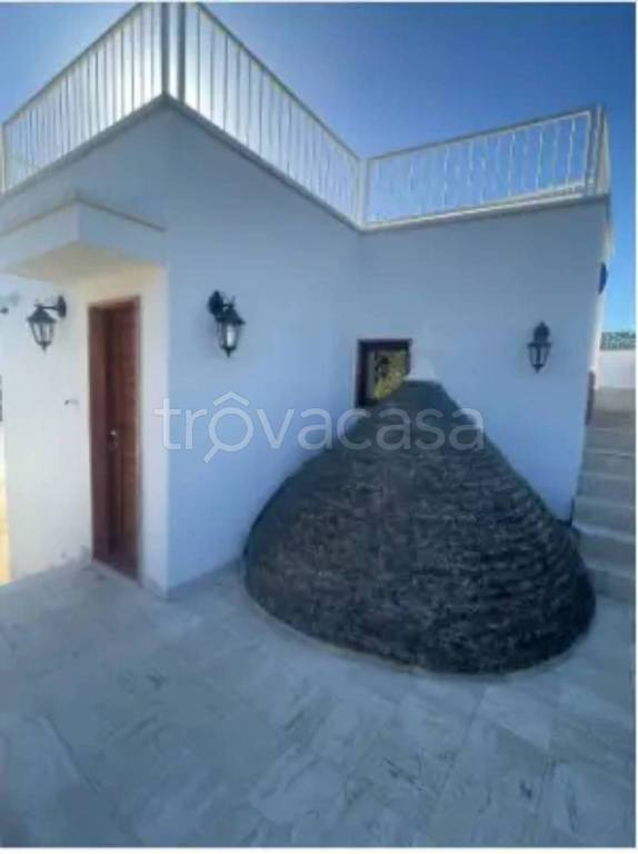 casa indipendente in vendita a Fasano