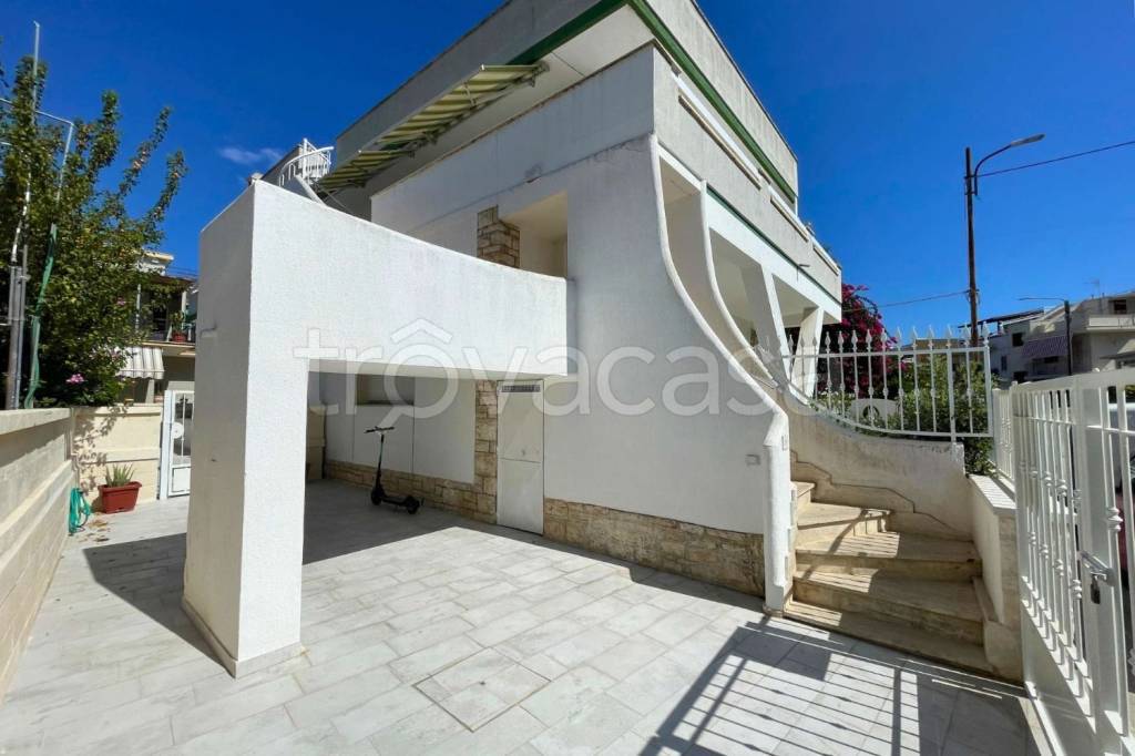 appartamento in vendita a Fasano in zona Torre Canne