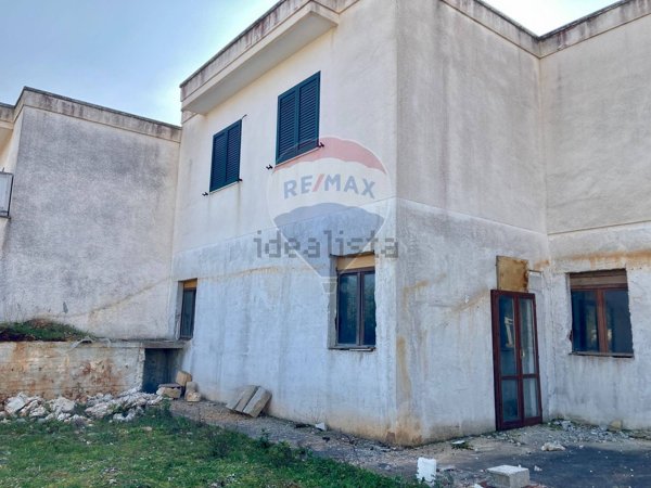 appartamento in vendita a Fasano in zona Savelletri