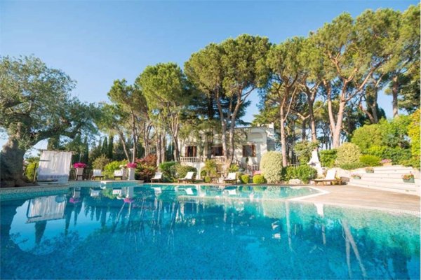 casa indipendente in vendita a Fasano