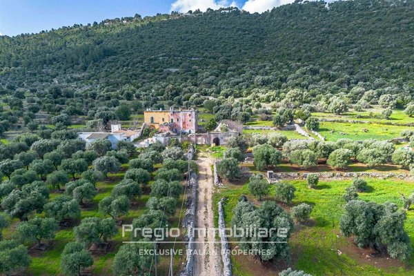 casale in vendita a Fasano