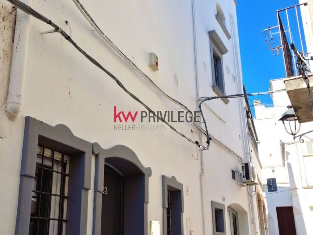 intera palazzina in vendita a Fasano