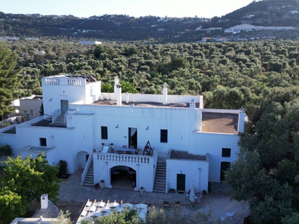 casa indipendente in vendita a Fasano