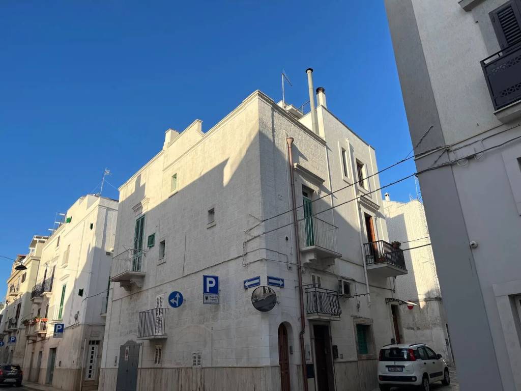 casa indipendente in vendita a Fasano