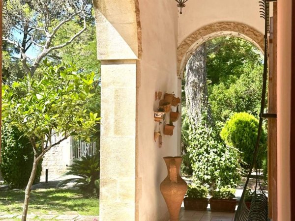 casa indipendente in vendita a Fasano in zona Laureto