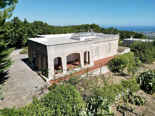 casa indipendente in vendita a Fasano in zona Laureto
