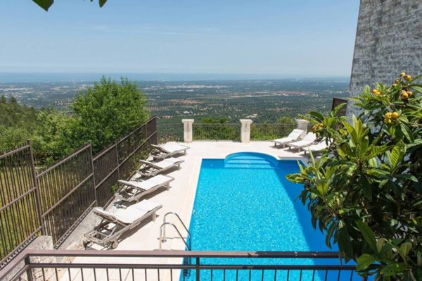 casa indipendente in vendita a Fasano