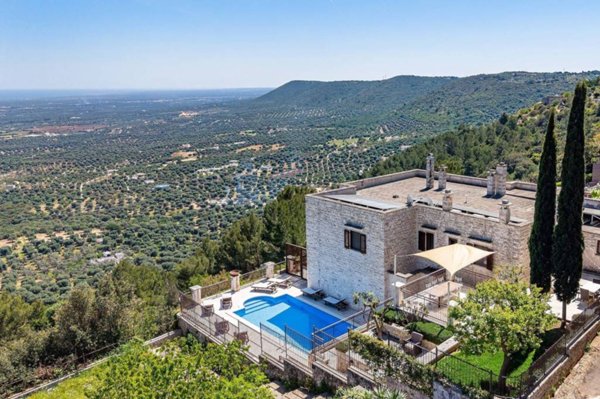 casa indipendente in vendita a Fasano