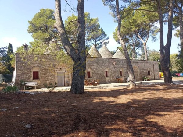 casa indipendente in vendita a Fasano in zona Laureto