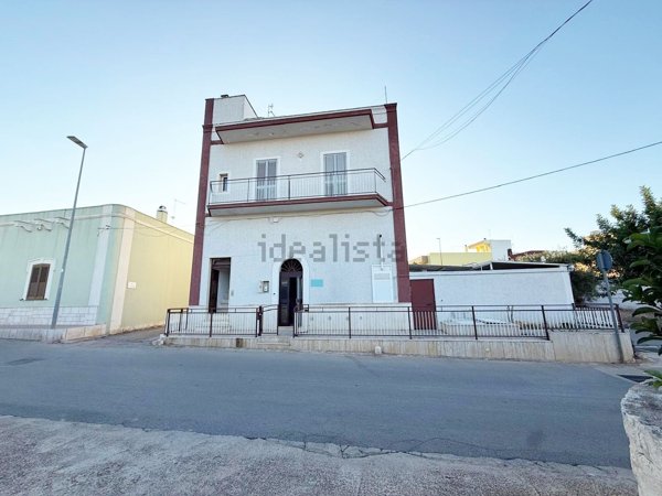 casa indipendente in vendita a Fasano in zona Montalbano