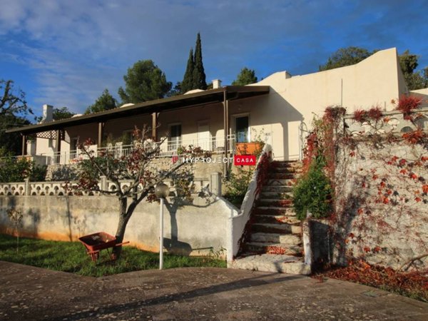 casa indipendente in vendita a Fasano in zona Laureto