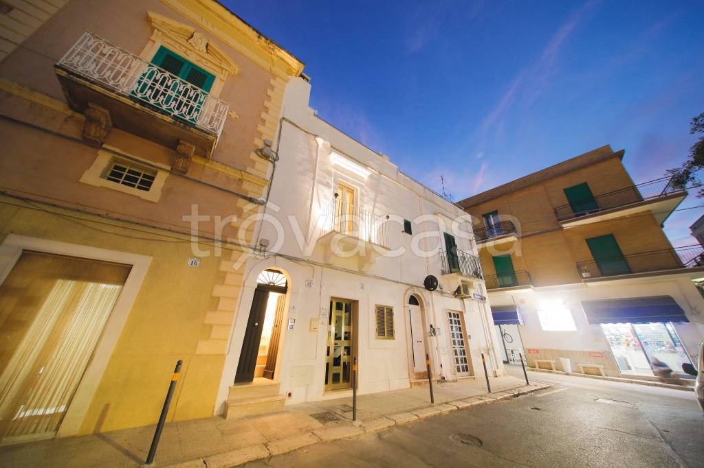 casa indipendente in vendita a Fasano in zona Pezze di Greco