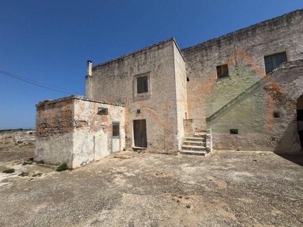 casa indipendente in vendita a Fasano in zona Savelletri