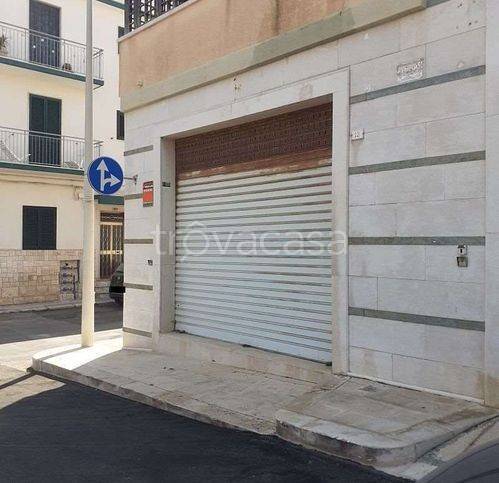 negozio in vendita a Fasano