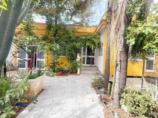 casa indipendente in vendita a Fasano in zona Pezze di Greco