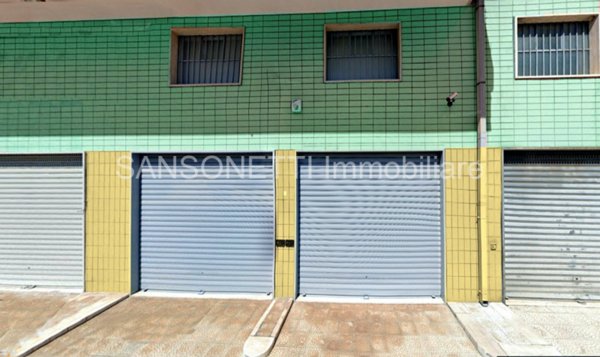 locale di sgombero in vendita a Fasano