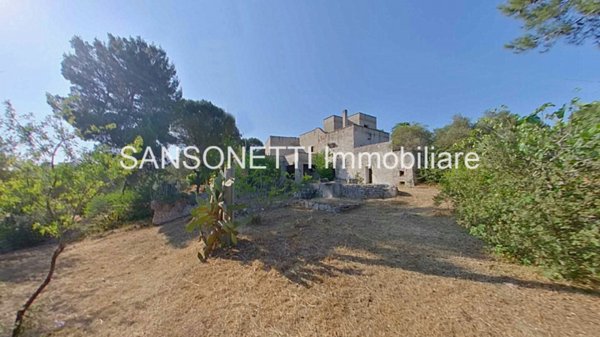 casa indipendente in vendita a Fasano