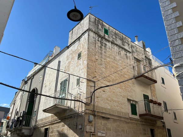 casa indipendente in vendita a Fasano