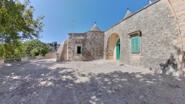 casa indipendente in vendita a Fasano