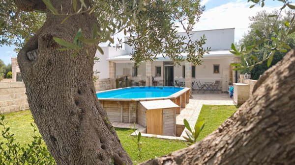 casa indipendente in vendita a Fasano in zona Montalbano