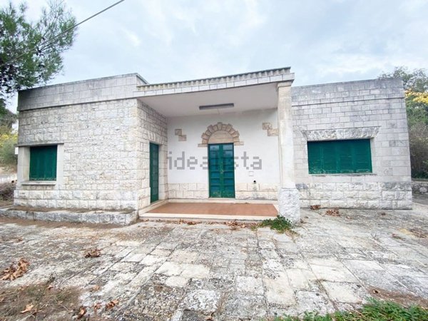 casa indipendente in vendita a Fasano in zona Canale di Pirro