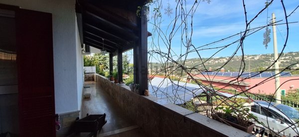 casa indipendente in vendita a Fasano