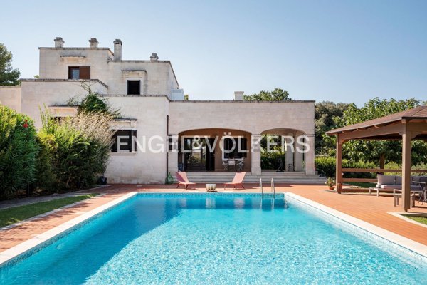 casa indipendente in vendita a Fasano