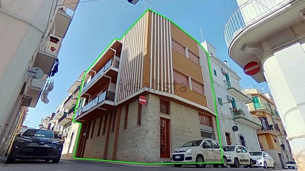 casa indipendente in vendita a Fasano