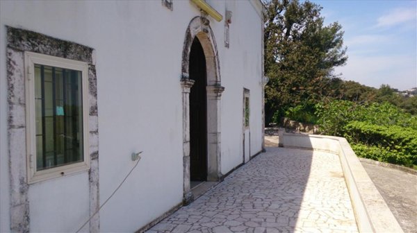 negozio in vendita a Fasano