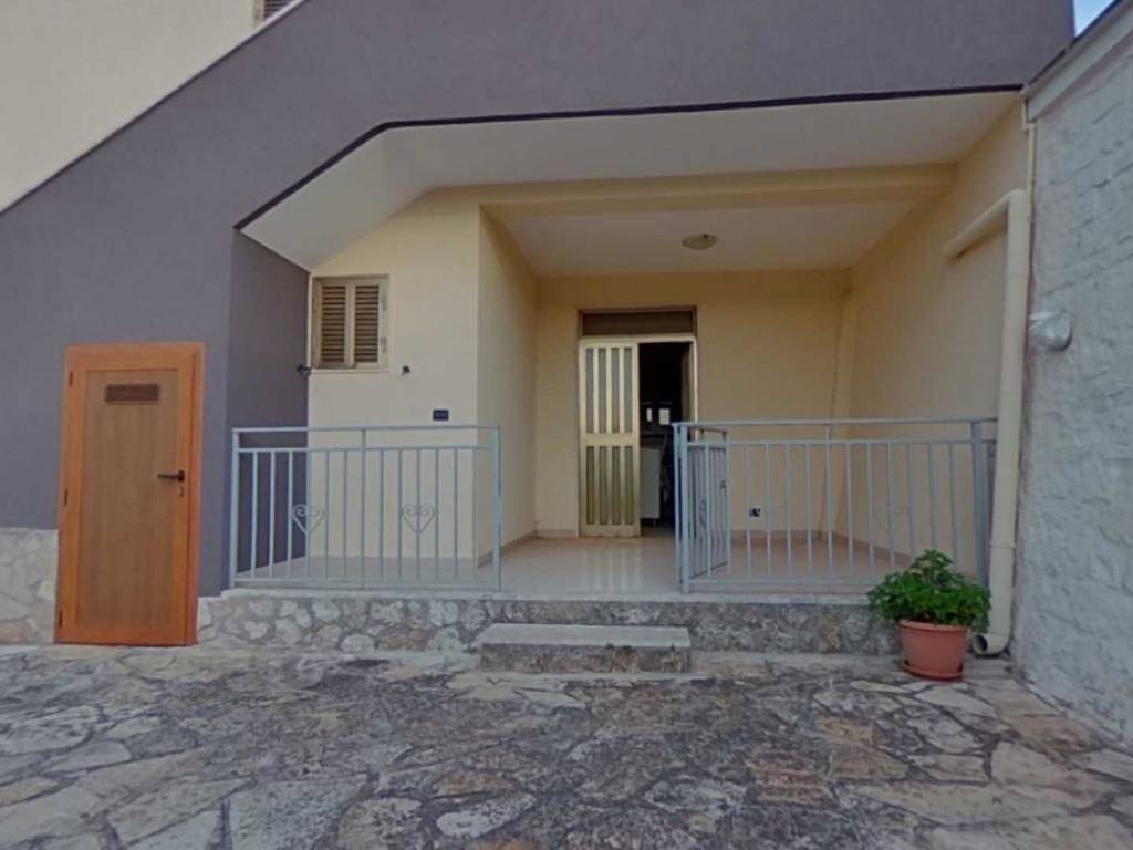 appartamento in vendita a Fasano in zona Laureto