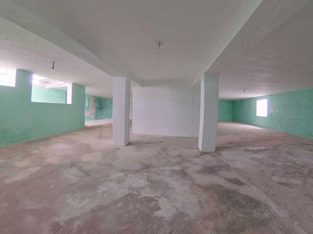 negozio in vendita a Fasano